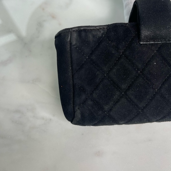 CHANEL Black Quilted Wallet - Picture 15 of 16